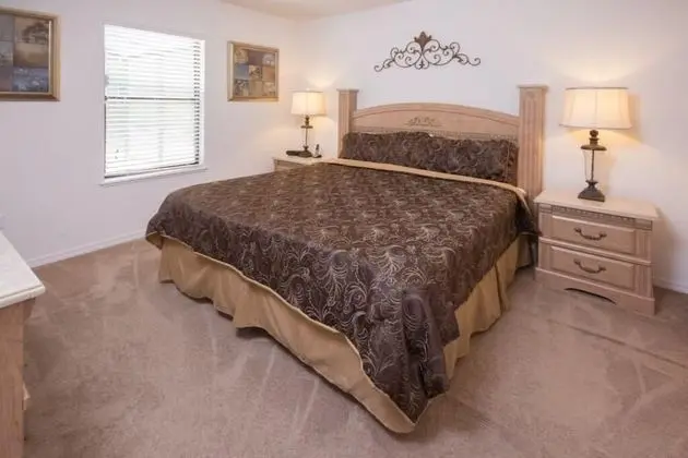 Robert's Cypress Pointe Vacation Home - Oda
