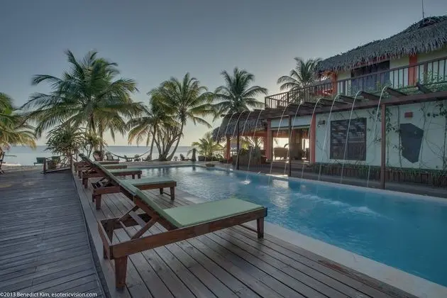 Robert's Grove Beach Resort