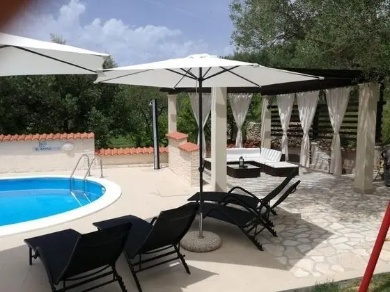 Robi- Swimming Pool and Beautiful Garden - A3 - Havuz