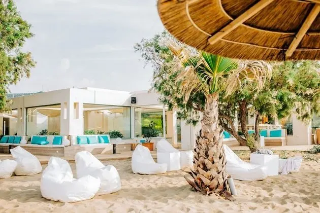 ROBINSON KYLLINI BEACH - Plaj