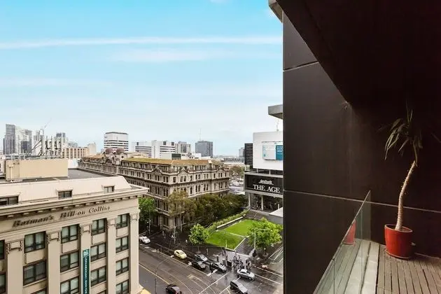 ROBYN, 1BDR Melbourne Apartment - Oda Manzaraları