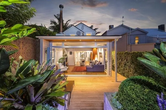Robyn's Luxury Cottage