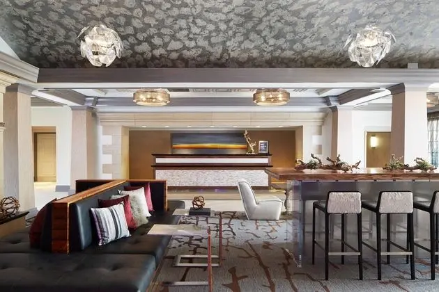 Rochester Airport Marriott - Lobi