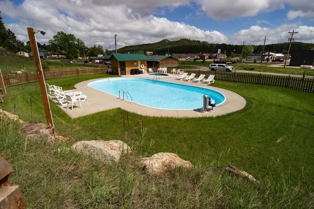Rock Crest Lodge and Cabins