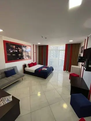 Rock Hotel First Line - Genel