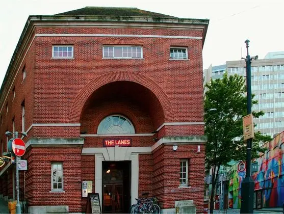 Rock n Bowl Hostel