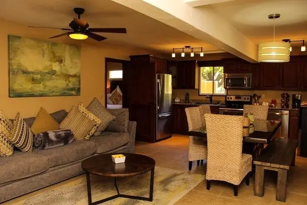 Rock Point Villas Vacations Rentals Sandy Bay, Roatan, Honduras.c.a - Mutfak