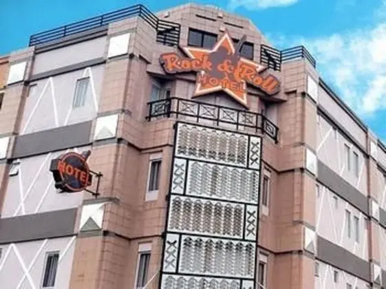 ROCK ROLL HOTEL