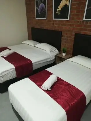 ROCK ROLL HOTEL