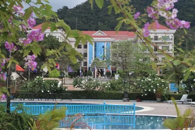 Rock Royal Hotel & Resort