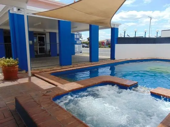 Rockhampton Court Motor Inn - Havuz