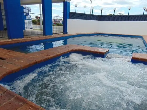 Rockhampton Court Motor Inn - Spa
