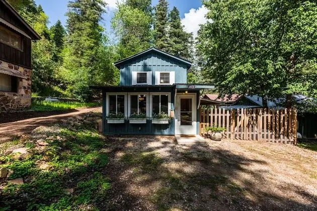 Rocky Mountain Cottage