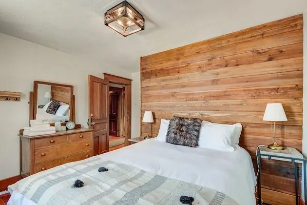 Rocky Mountain House - Sleeps 23 - Oda