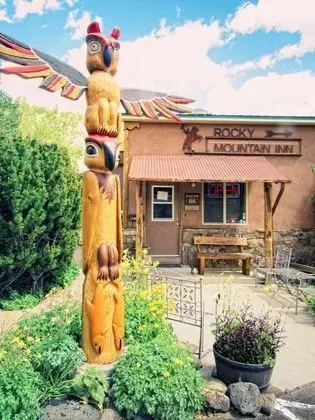 Rocky Mountain Inn - Lobi