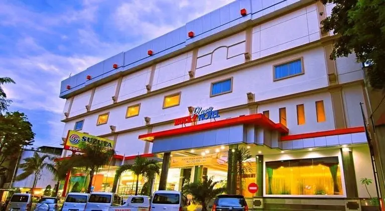 Rocky Plaza