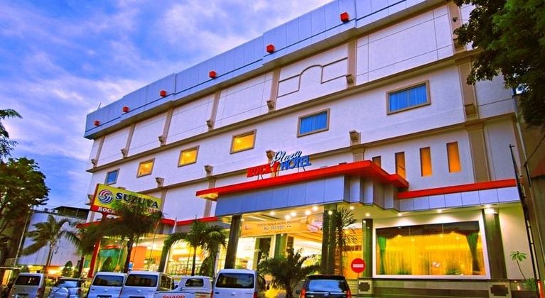 Rocky Plaza