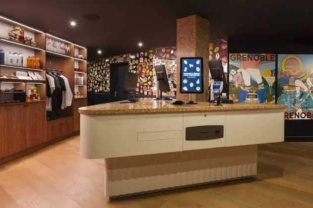 RockyPop Grenoble Hotel - Lobi