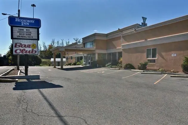 Rodeway Inn Bedford - Dış Mekan