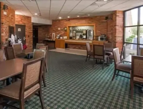 Rodeway Inn Bloomington - Normal near I-55 and University - Lobi