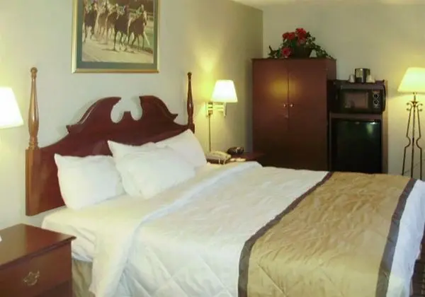 Rodeway Inn Charles Town Area