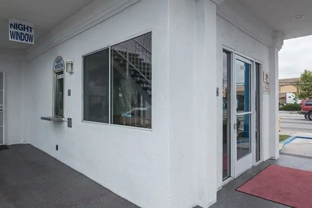 Rodeway Inn At Civic Center - Dış Mekan