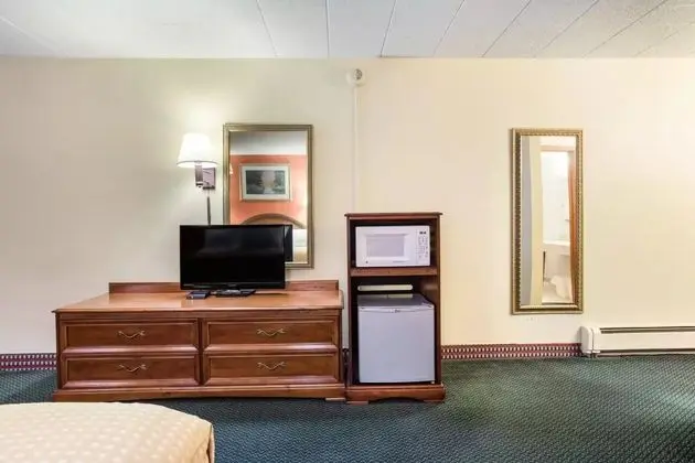 Rodeway Inn Clearfield Area - İç Mekan