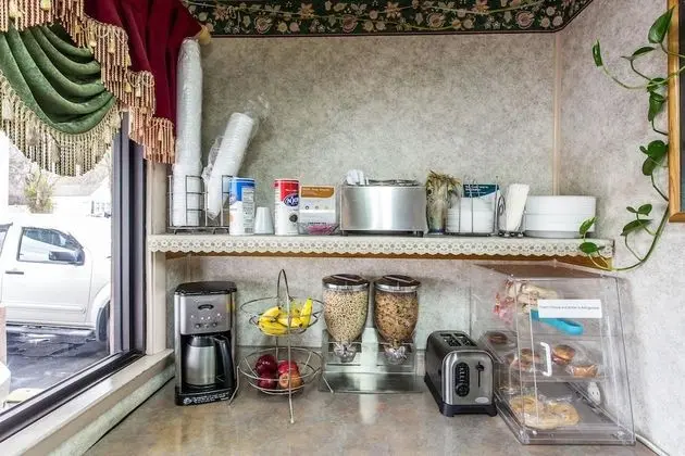 Rodeway Inn - Kahvaltı