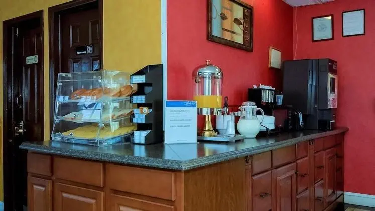 Rodeway Inn Huntington - Yeme / İçme