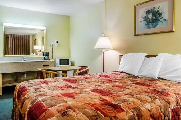 Rodeway Inn Lewisburg