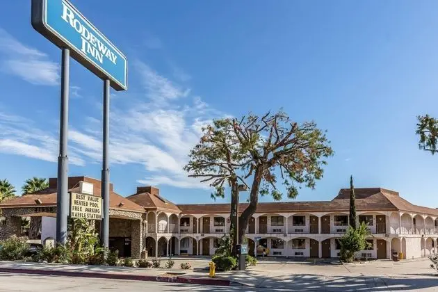 Rodeway Inn Magic Mountain Area - Dış Mekan