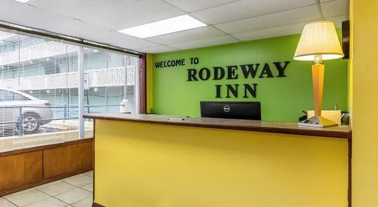 Rodeway Inn - Lobi