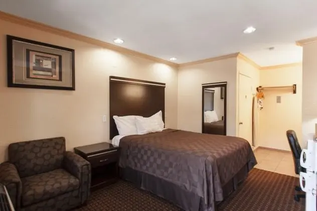 Rodeway Inn National City San Diego South