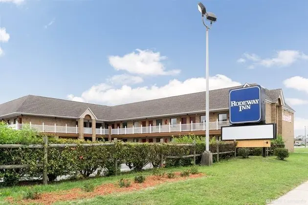 Rodeway Inn near Naval Hospital