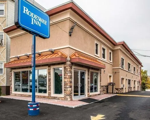 Rodeway Inn Newark Airport