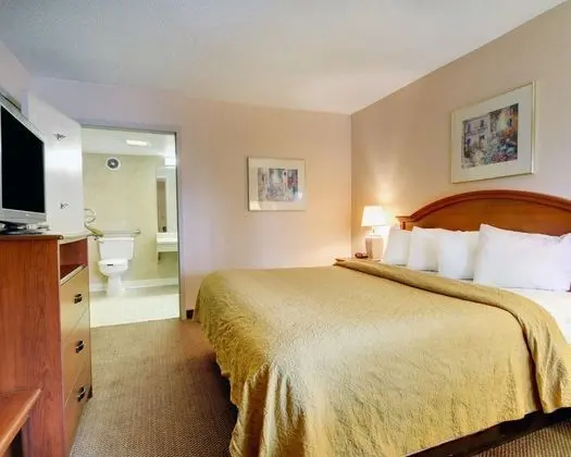 Rodeway Inn North