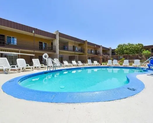 Rodeway Inn Page - Havuz