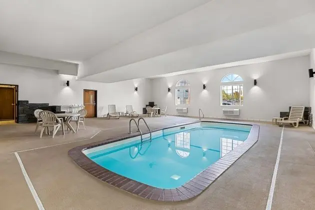 Rodeway Inn Rapid City - Havuz