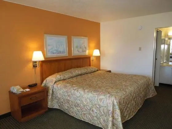 RODEWAY INN Sandusky - Cedar Point
