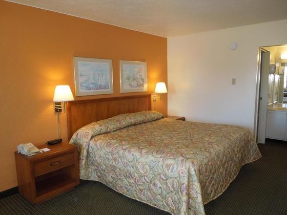 RODEWAY INN Sandusky - Cedar Point