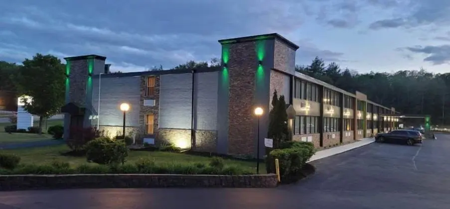 Rodeway Inn Springhills Lake George - Dış Mekan