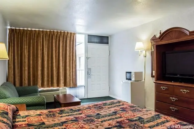 Rodeway Inn St Petersburg-Clearwater Intl Airport