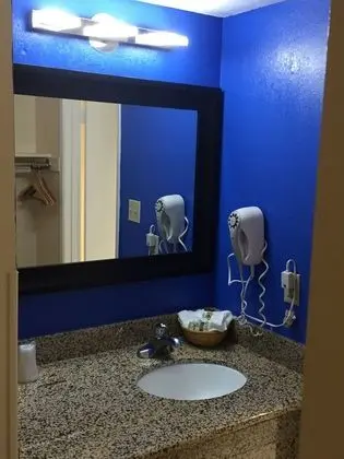 Rodeway Inn & Suites Bakersfield - Banyo Özellikleri