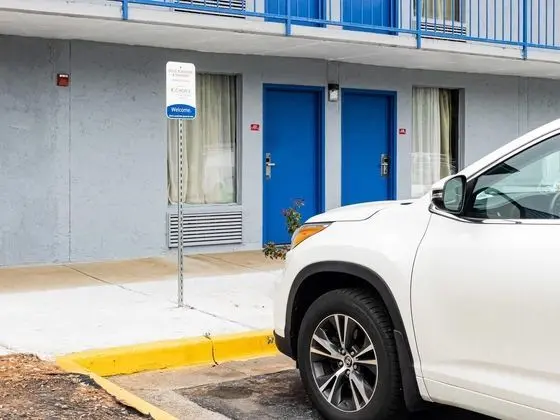 Rodeway Inn & Suites Carrollton - Dış Mekan