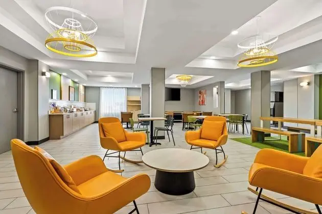 Rodeway Inn & Suites - Lobi