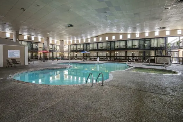 Rodeway Inn & Suites and Conference Center - Havuz