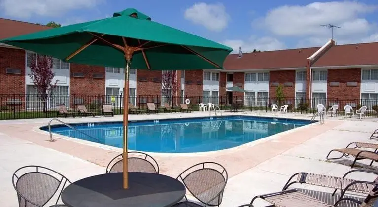 Rodeway Inn & Suites East Windsor