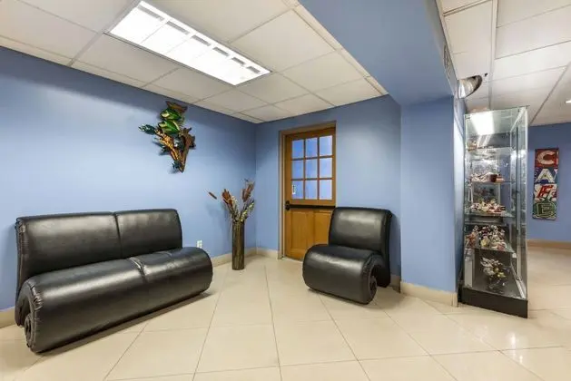 Rodeway Inn & Suites FLL Airport - Cruise Port - Lobi