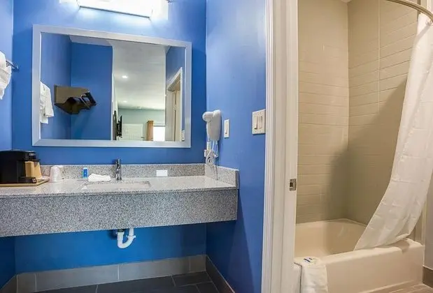 Rodeway Inn And Suites