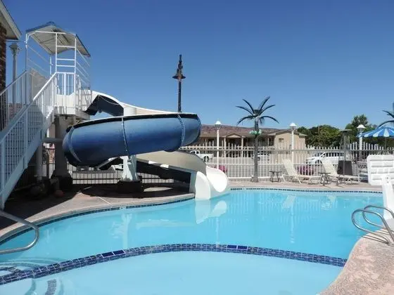 Rodeway Inn & Suites Landmark Inn